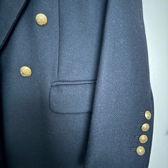 Zara Elegant Black Double-Breasted Women's Coat - Picture 6 of 10